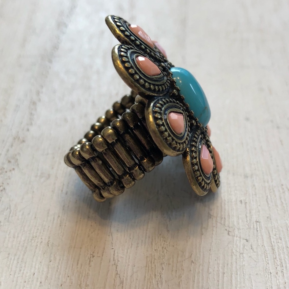 📚 2/$12 Adjustable Statement Ring - Picture 2 of 3